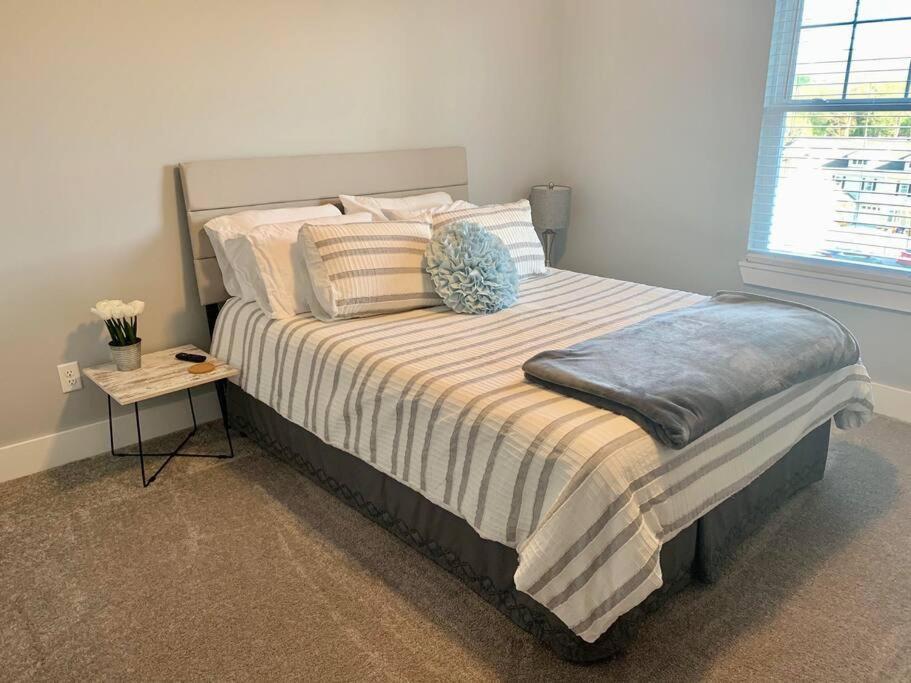 Newly Built Townhome Close To The Asheville Sites 캔들러 외부 사진
